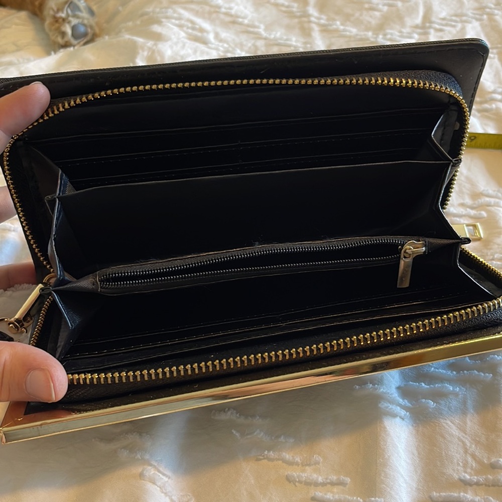 Black Wallet/Wristlet - Picture 5 of 5